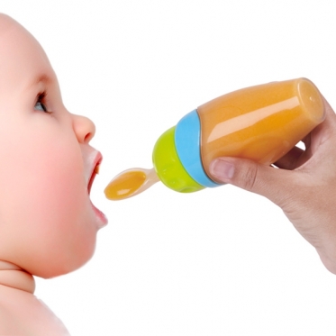 Kūdikių maistelio dozatorius su šaukšteliu