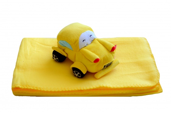 Minkštas pledas ir pliušinis žaislas "Automobiliukas" (geltonas)