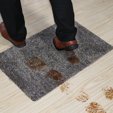 Puikiai sugeriantis vandenį ir purvą, durų kilimėlis - "Clean Step Mat"