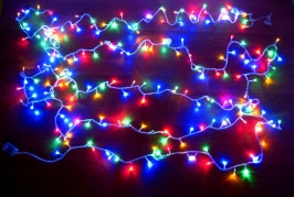 19m 300 LED lempučių šventinė girlianda. (Galimi spalvų pasirinkimai)