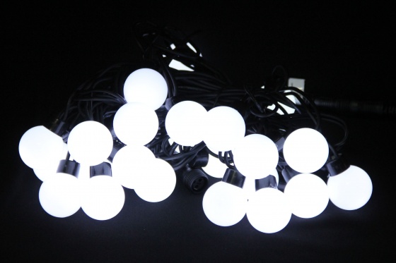 5,5m 20 LED lempučių girlianda "Dideli burbulai".(Galimi spalvų pasirinkimai)