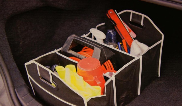 Automobilio bagažinės daiktadėžė