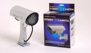 Realistinė-imitacinė apsaugos kamera "Dummy IR" Realistinė-imitacinė apsaugos kamera "Dummy IR"