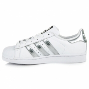 Balti moteriški Adidas sportiniai kedai