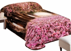 Lovos užtiesalas su 3D efektu "Rožinis miškas", 155 x 220 cm Lovos užtiesalas su 3D efektu "Rožinis miškas", 155 x 220 cm