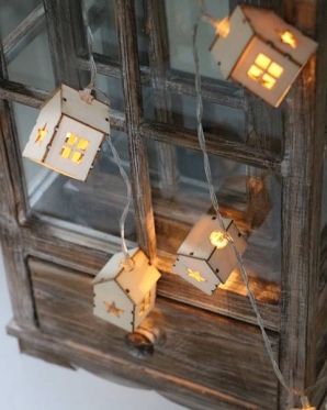 LED lemputės "Mediniai nameliai", 10 lempučių