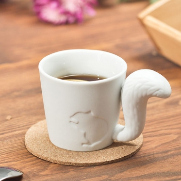 Puodelis su voverės atvaizdu ir uodegos formos rankenėle, 160 ml