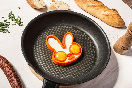 Silikoninė formelė kiaušiniams "Zuikutis", 11,5 x 12 x 1,5 cm