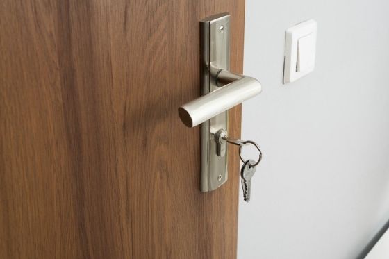 Nerūdijančio plieno rakto formos atlenkiamas peilis