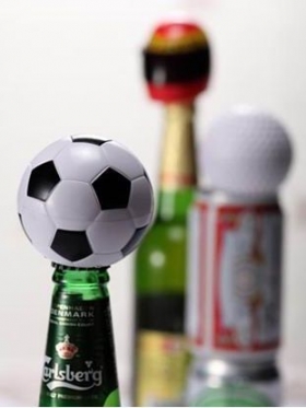 Butelio atidarytuvas su garsais iš sporto scenų "Futbolo kamuolys"