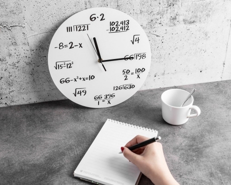 Sieninis laikrodis "Matematika" (balta)