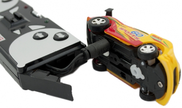Nuotolinio valdymo lenktyninė mašinėlė dėžutėje "Micro Machines" 9020B