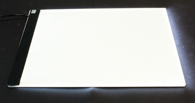 Piešimo lenta su LED apšvietimu, 31 x 21 x 0,5 cm