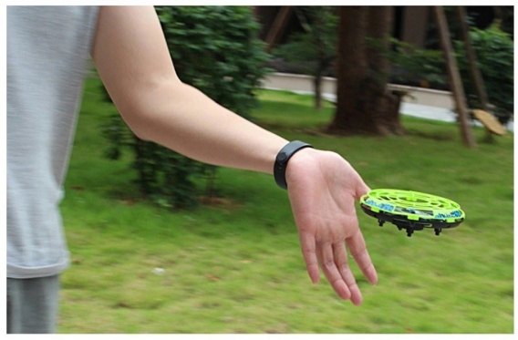 Valdomas ranka dronas "Egaleco", 12 x 12 x 3,5 cm