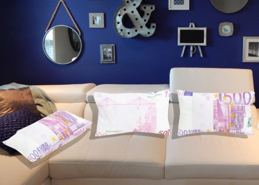 Dekoratyvinė pagalvė "500 eurų", 40 x 25 x 8 cm