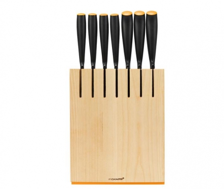 Nerūdijančio plieno peilių komplektas su mediniu stovu "Fiskars", 7 vnt