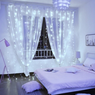 3 x 3 m 300 LED lempučių užuolaida (šaltai balta)