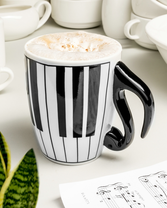 Puodelis - Pianinas, Baltas/juodas