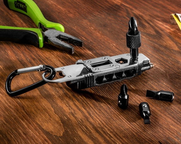 Daugifunkcinių Įrankių Rinkinys, Juodas