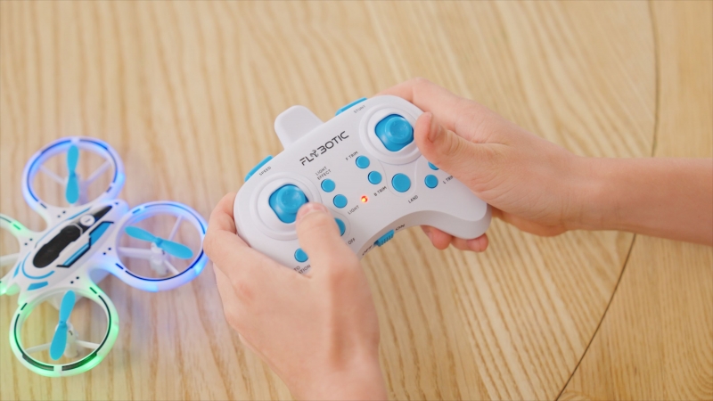 Flybotic Radijo Bangomis Valdomas  Dronas Neon Stunt