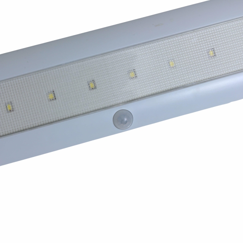 Po Spintelėmis Montuojamas LED Šviestuvas 30,5 cm