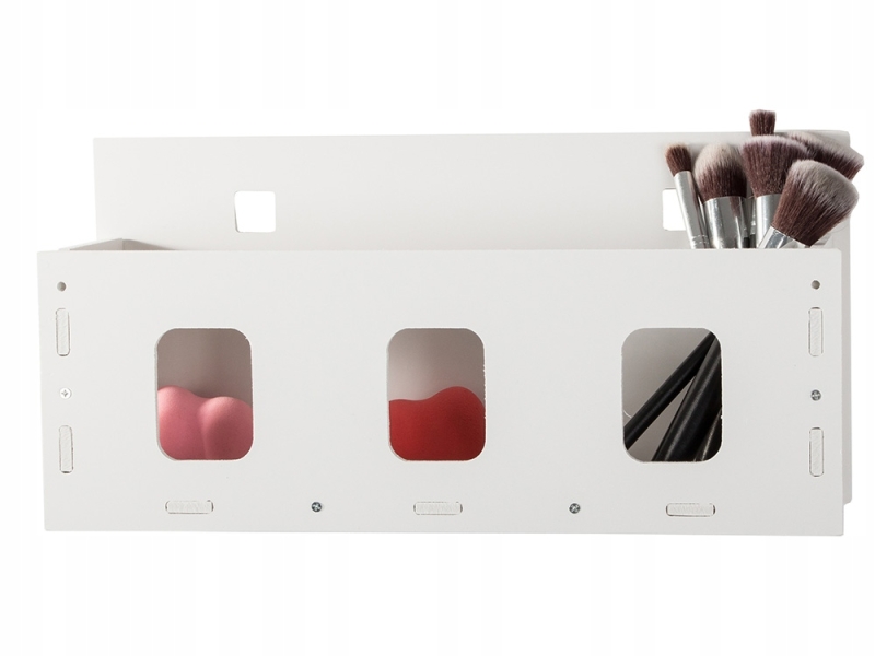 Pakabinama Vonios Lentyna, Balta