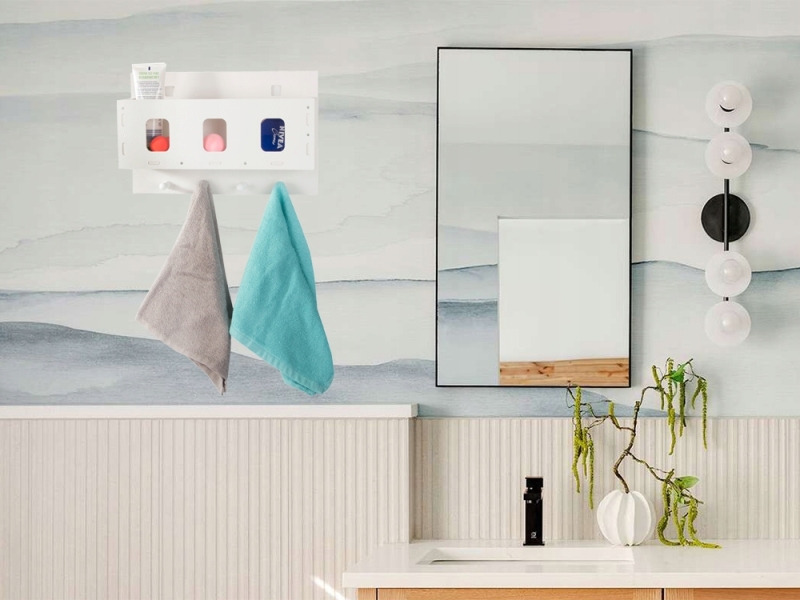 Pakabinama Vonios Lentyna, Balta